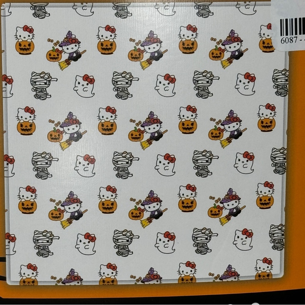 Hello Kitty Halloween Mummy Witch Ghost Blanket 90 x 90" NWT - Picture 2 of 2